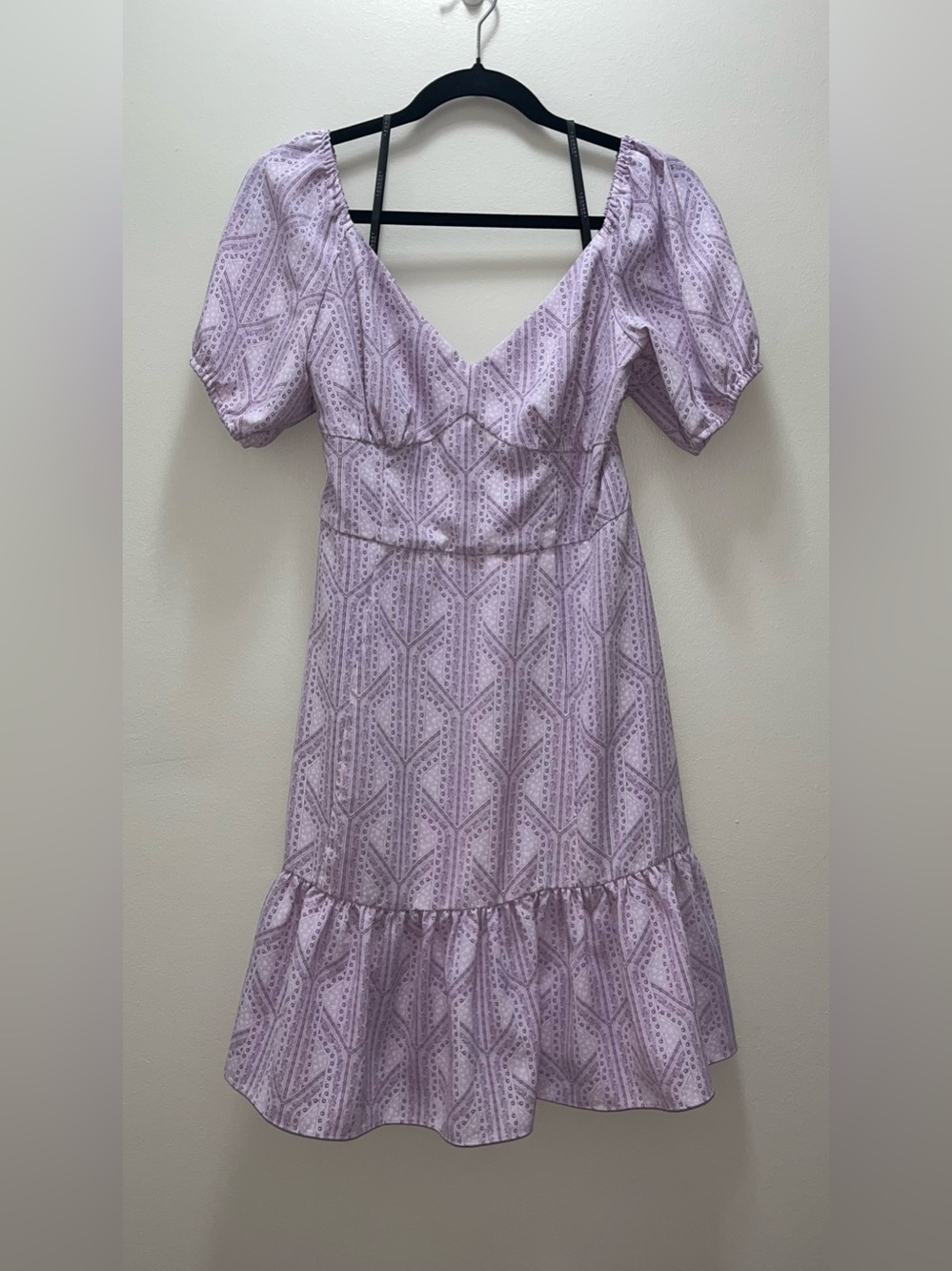 Laundry By Shelli Segal Lavender V-Neck Mini Dress with Puff Sleeves